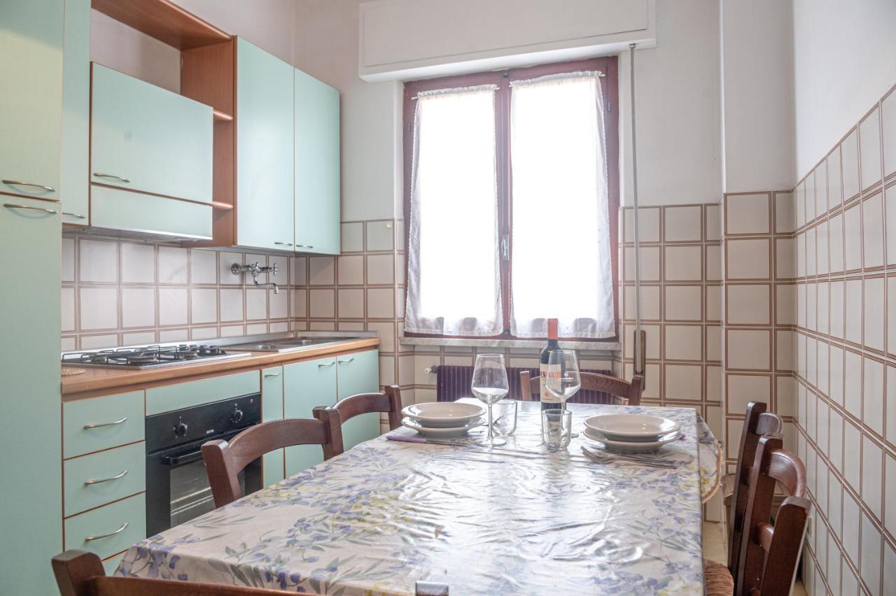Iss Travel Apartments Casa Maria In Marina Di Massa マッサ エクステリア 写真