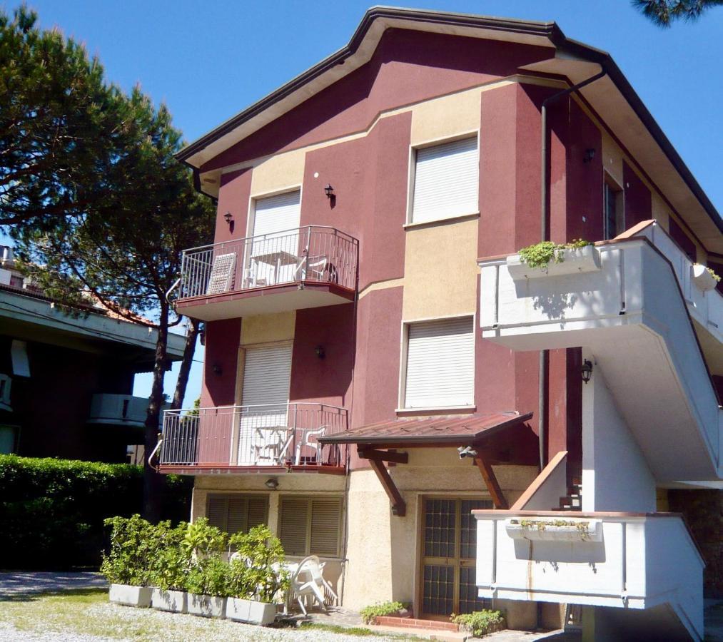 Iss Travel Apartments Casa Maria In Marina Di Massa マッサ エクステリア 写真